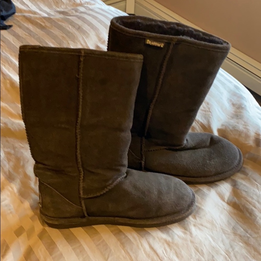 🚫🚫SOLD🚫🚫BearPaw boots